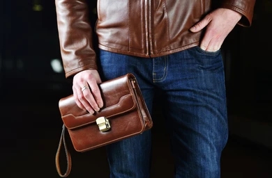 ترفندهای ساده برای داشتن تیپ دانشجویی پسرانه جذاب! 3 تیپ جذاب دانشجویی پسرانه