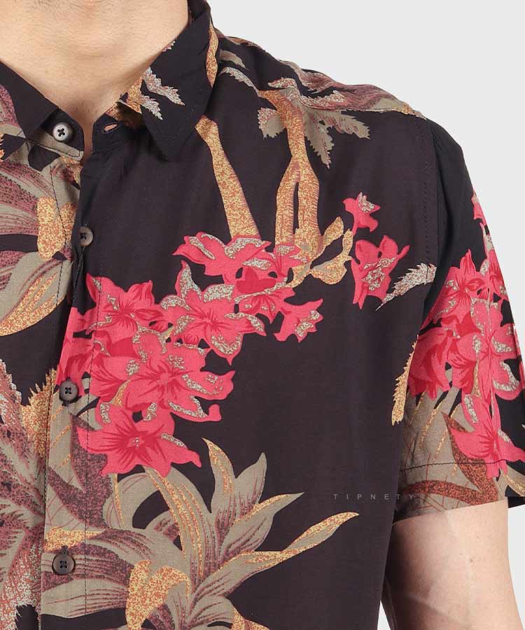 پیراهن مردانه هاوایی آستین کوتاه گلدار 2026