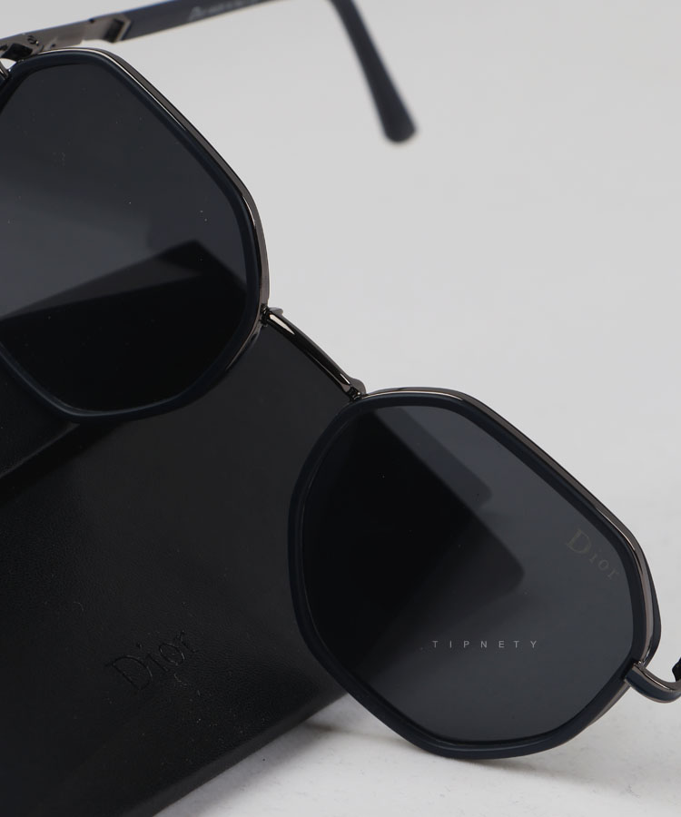             سورمه ای عینک آفتابی 8049  - تصویر 4