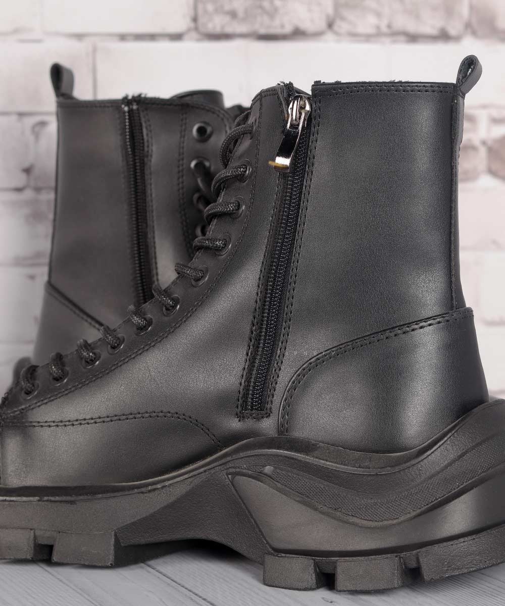 نیم بوت مردانه مشکی زیپ دار 1840