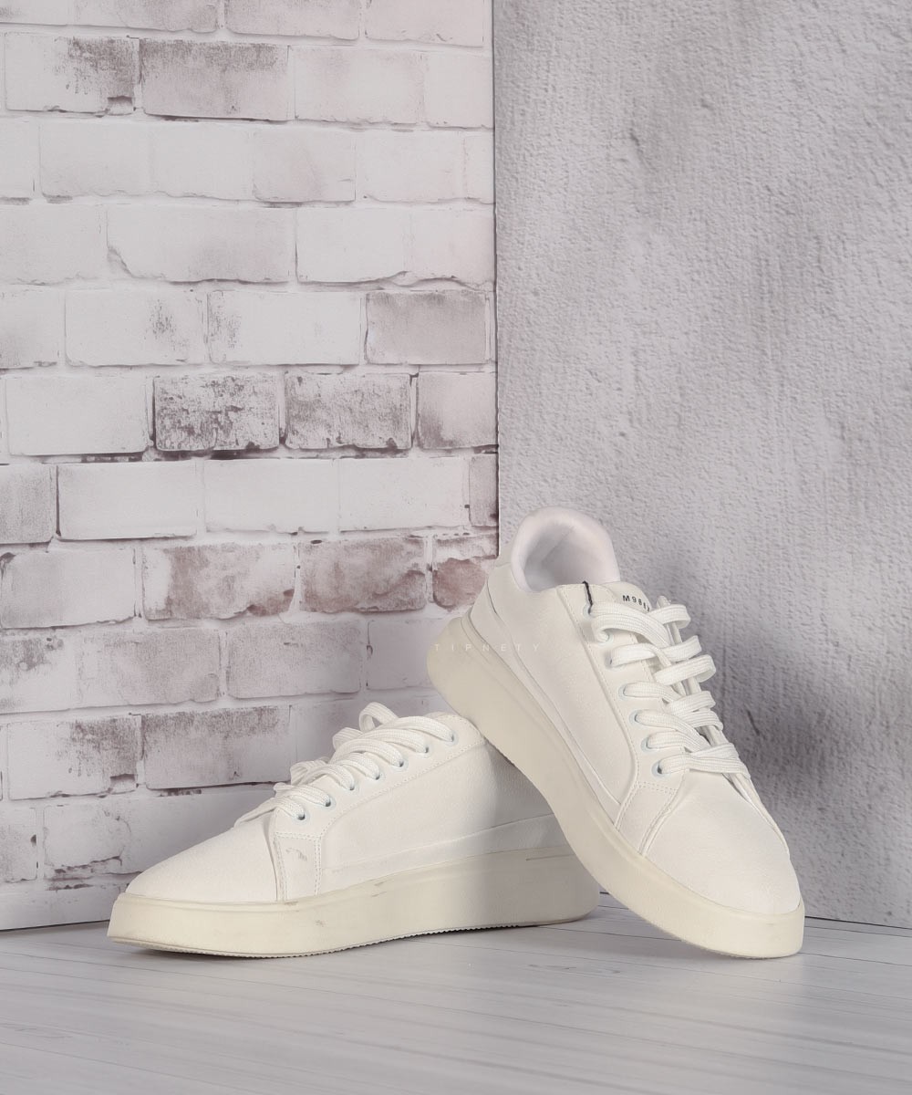 ونس سفید اسپرت 1833