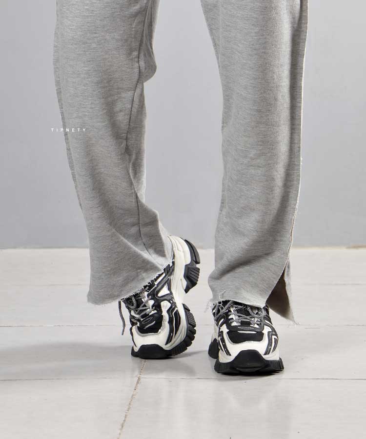 کفش کتونی چانکی سفید برند برشکا 7302